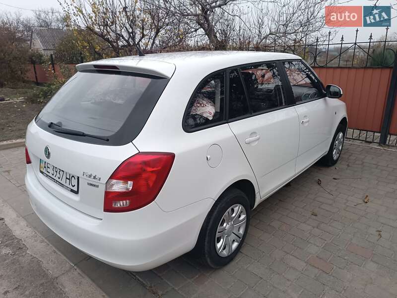 Универсал Skoda Fabia 2013 в Томаковке