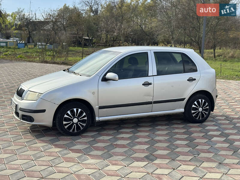 Хэтчбек Skoda Fabia 2006 в Черновцах