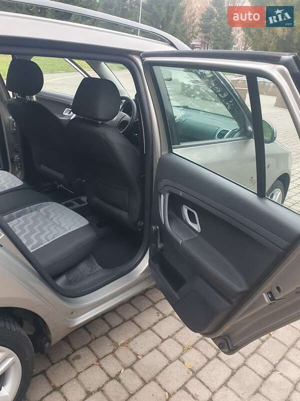 Универсал Skoda Fabia 2008 в Ровно фото 22 Универсал Skoda Fabia 2008 в Ровно