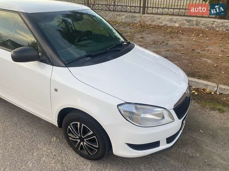 Хэтчбек Skoda Fabia 2014 в Мироновке фото 10 Хэтчбек Skoda Fabia 2014 в Мироновке