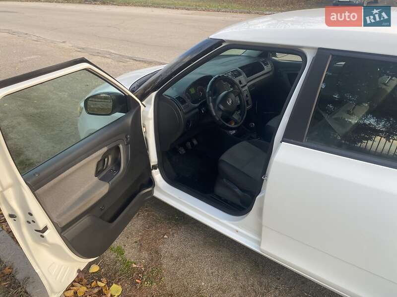 Хэтчбек Skoda Fabia 2014 в Мироновке фото 15 Хэтчбек Skoda Fabia 2014 в Мироновке