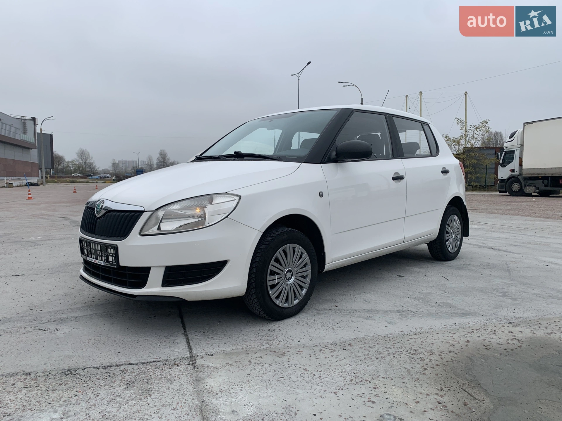 2011 Skoda Fabia - мініатюра 4