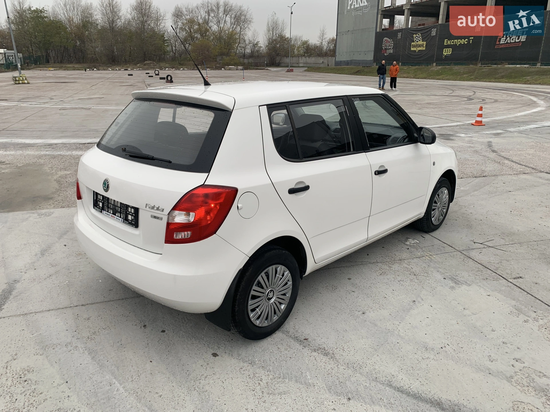 2011 Skoda Fabia - мініатюра 6