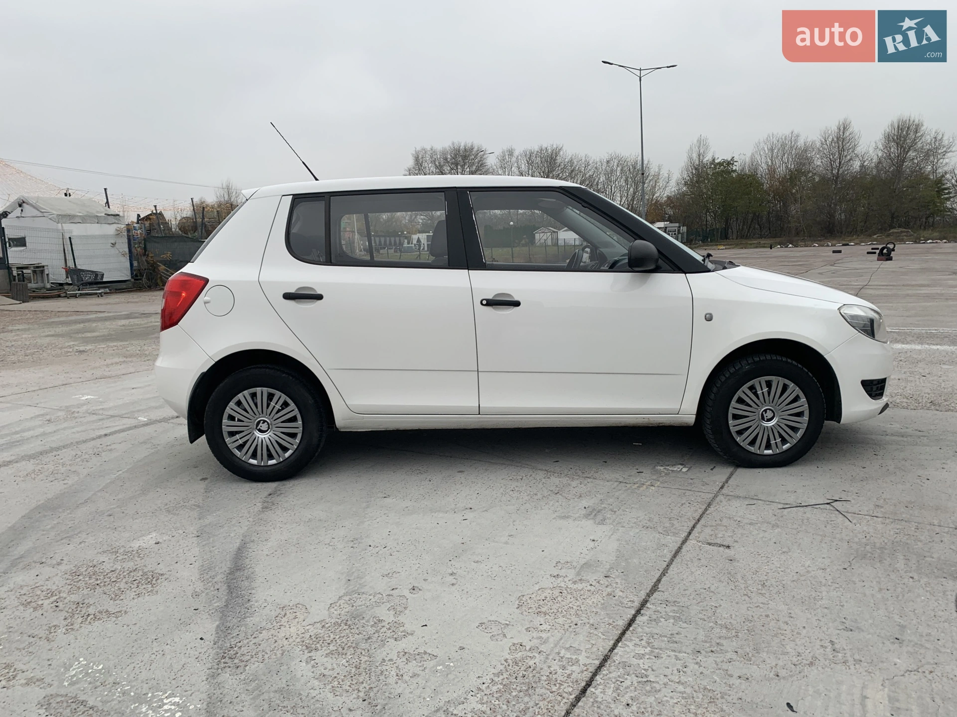 2011 Skoda Fabia - мініатюра 34