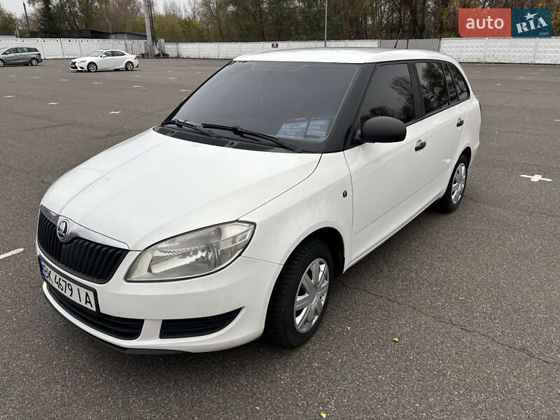 Універсал Skoda Fabia 2014 в Софіївській Борщагівці