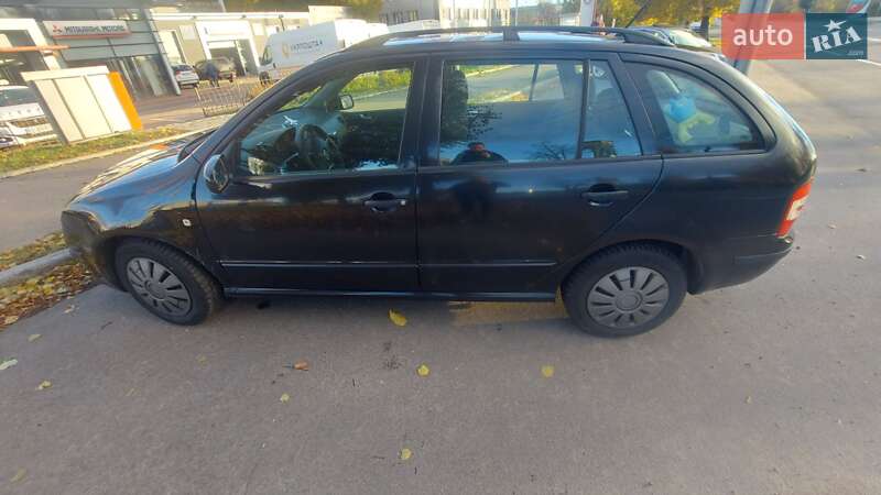 Універсал Skoda Fabia 2004 в Чернігові
