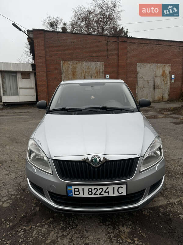 Хэтчбек Skoda Fabia 2011 в Полтаве фото 2 Хэтчбек Skoda Fabia 2011 в Полтаве