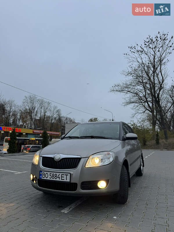 Хэтчбек Skoda Fabia 2008 в Тернополе