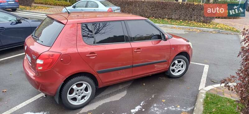 Хэтчбек Skoda Fabia 2007 в Киеве фото 7 Хэтчбек Skoda Fabia 2007 в Киеве