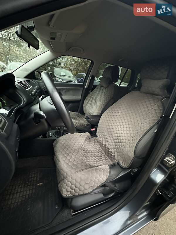 Універсал Skoda Fabia 2009 в Сумах