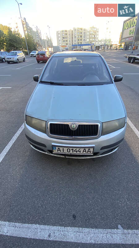 Хэтчбек Skoda Fabia 2005 в Киеве