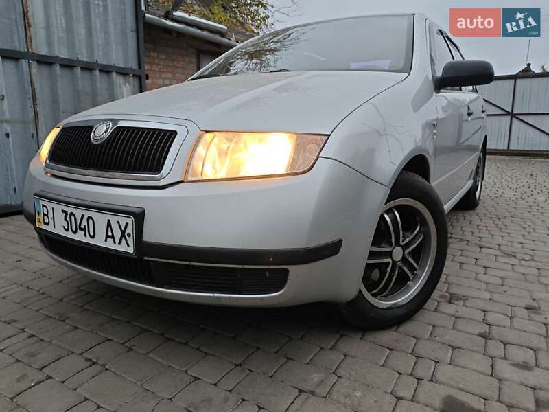 Седан Skoda Fabia 2001 в Хоролі