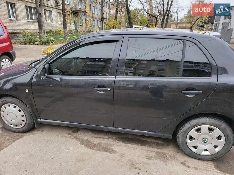 Хэтчбек Skoda Fabia 2007 в Киеве
