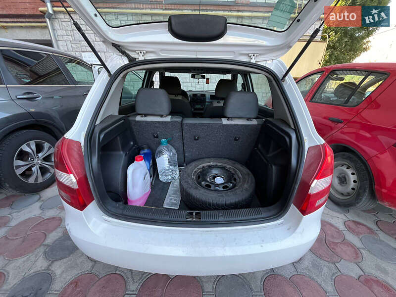 Хэтчбек Skoda Fabia 2009 в Тернополе