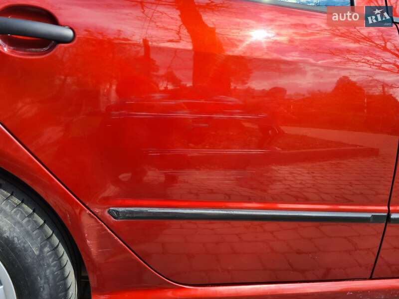 Хэтчбек Skoda Fabia 2001 в Львове