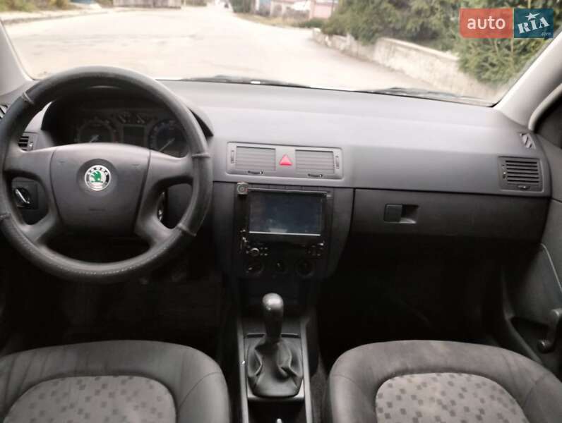 Хэтчбек Skoda Fabia 2005 в Сумах