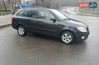 Універсал Skoda Fabia 2009 в Корсунь-Шевченківському