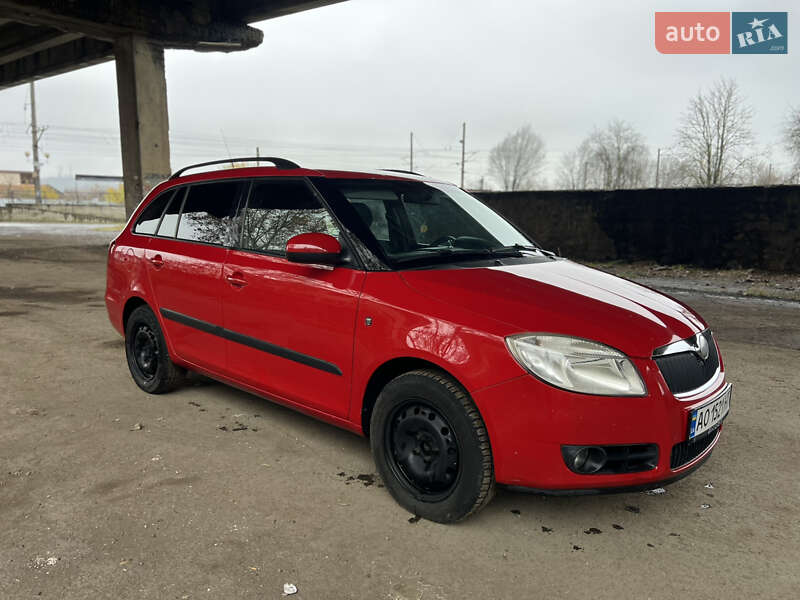 Універсал Skoda Fabia 2009 в Мукачевому фото Універсал Skoda Fabia 2009 в Мукачевому