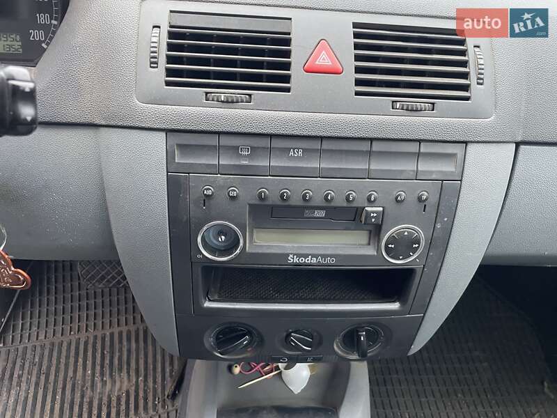 Хетчбек Skoda Fabia 2001 в Кропивницькому