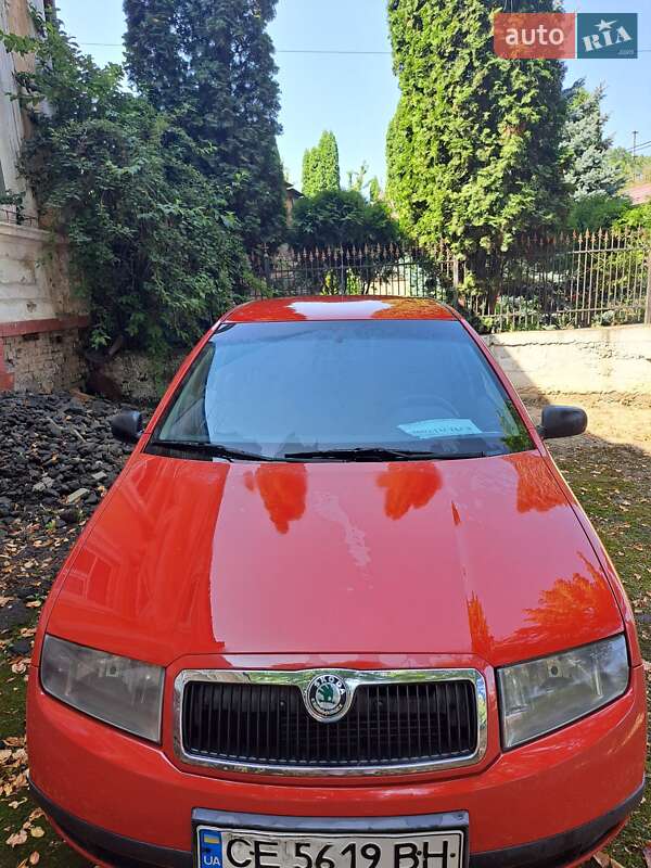 Седан Skoda Fabia 2002 в Черновцах