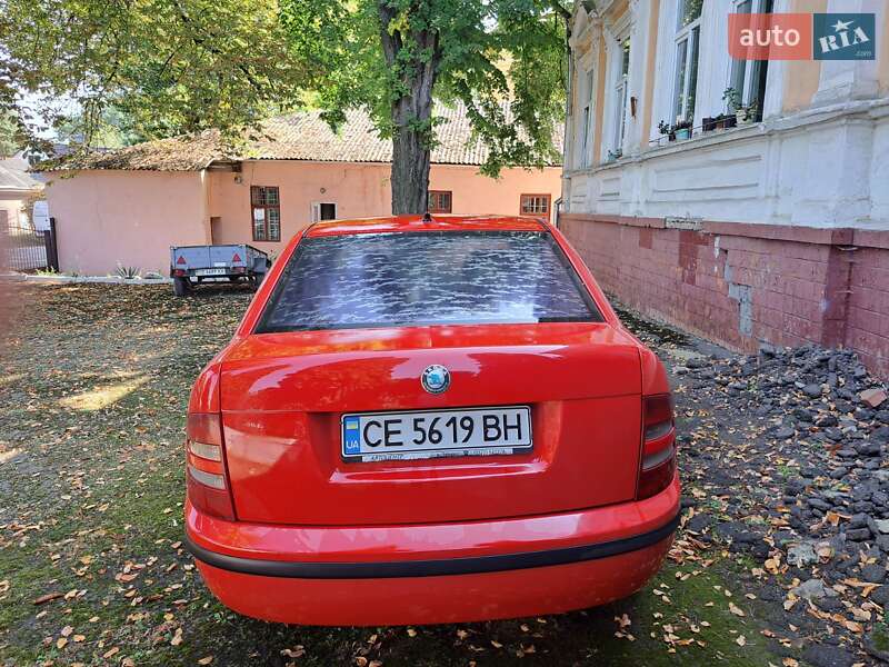 Седан Skoda Fabia 2002 в Черновцах