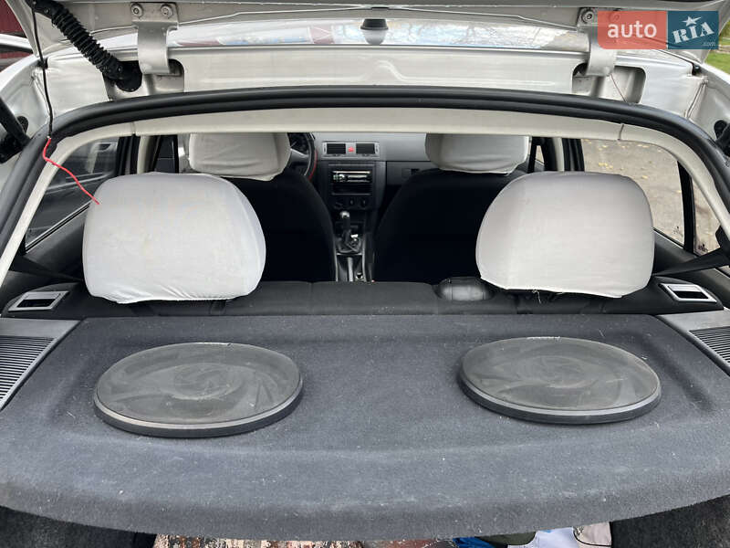 Хэтчбек Skoda Fabia 2006 в Киеве