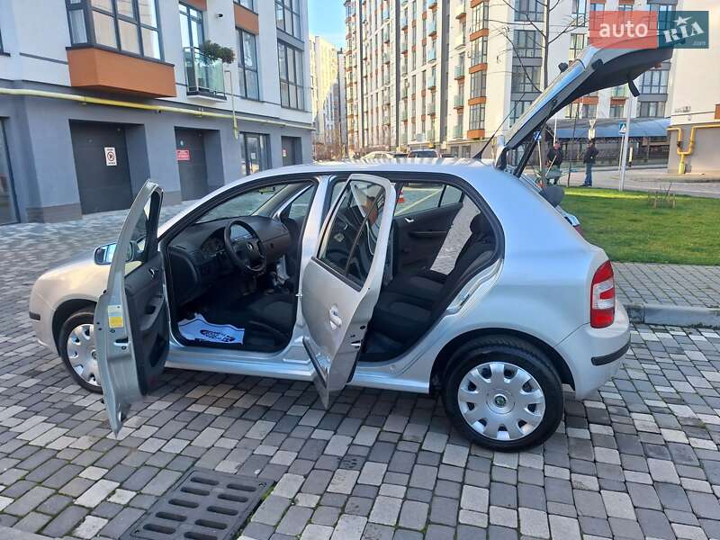 Хэтчбек Skoda Fabia 2007 в Ивано-Франковске фото 31 Хэтчбек Skoda Fabia 2007 в Ивано-Франковске