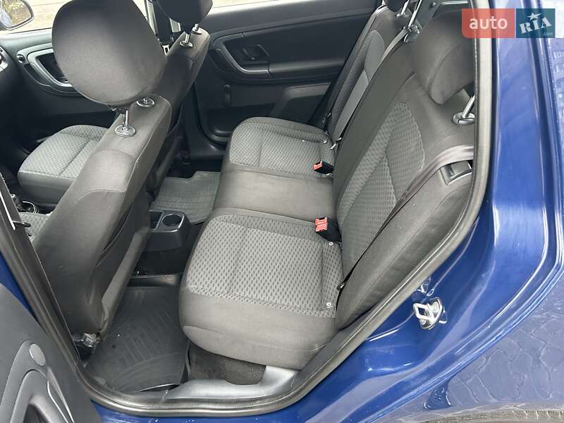 Хэтчбек Skoda Fabia 2012 в Днепре