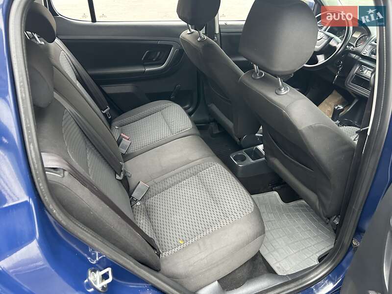 Хэтчбек Skoda Fabia 2012 в Днепре