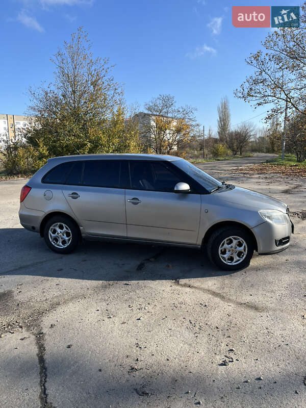 Универсал Skoda Fabia 2009 в Очакове фото 3 Универсал Skoda Fabia 2009 в Очакове
