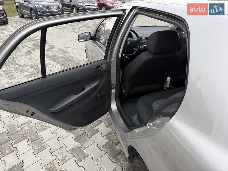 Хетчбек Skoda Fabia 2006 в Ужгороді фото 23 Хетчбек Skoda Fabia 2006 в Ужгороді