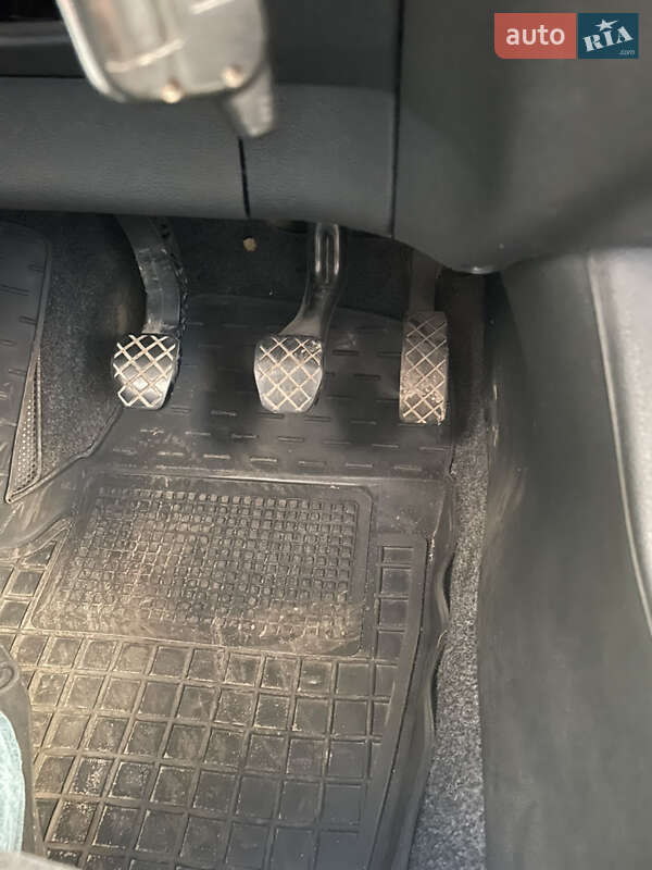 Хетчбек Skoda Fabia 2009 в Львові фото 17 Хетчбек Skoda Fabia 2009 в Львові