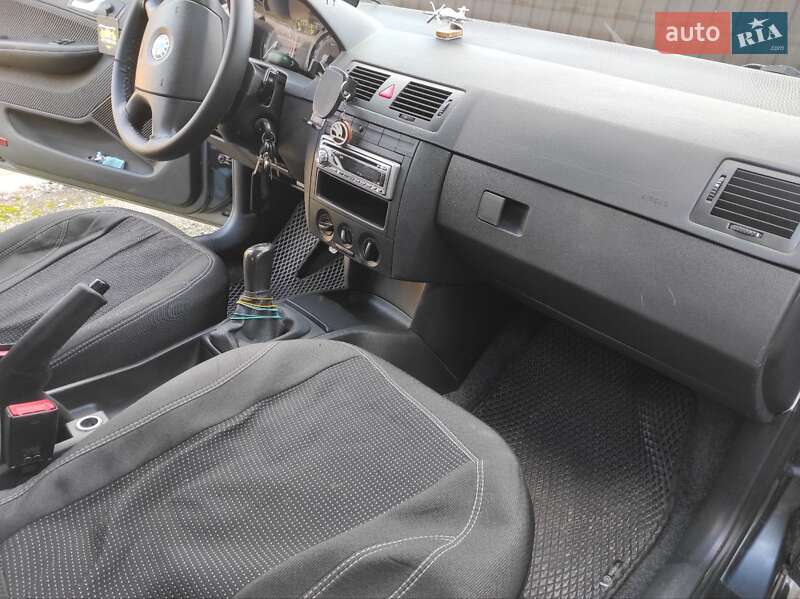 Универсал Skoda Fabia 2006 в Дунаевцах