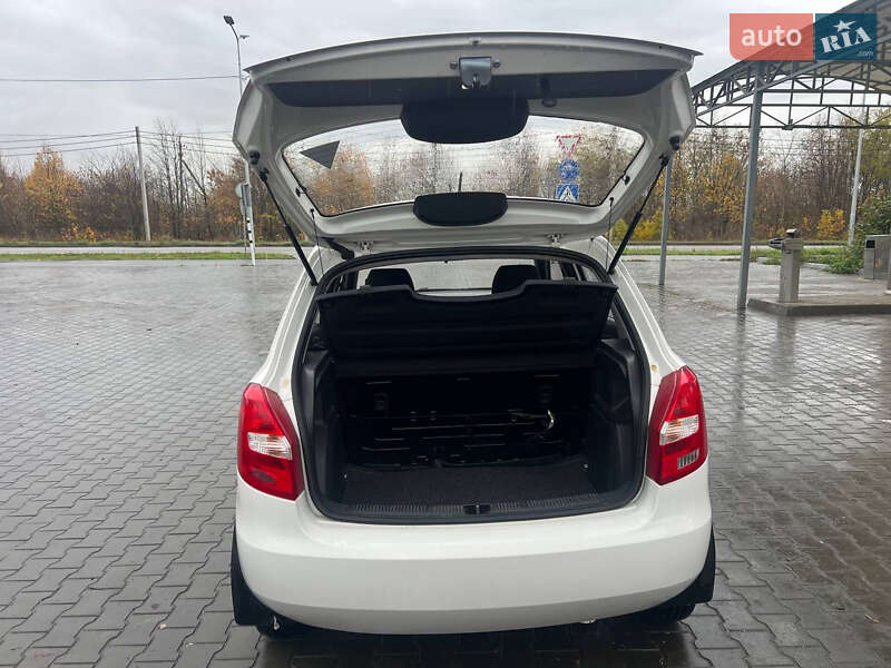 Хэтчбек Skoda Fabia 2012 в Полтаве