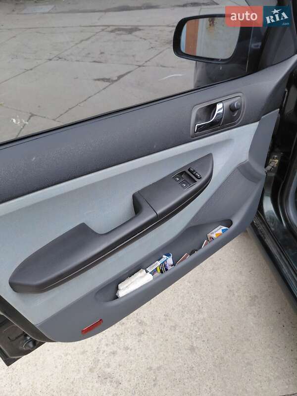 Универсал Skoda Fabia 2002 в Ивано-Франковске фото 10 Универсал Skoda Fabia 2002 в Ивано-Франковске