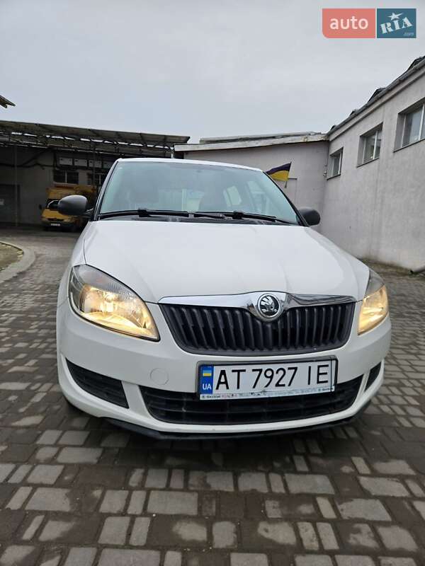 Хэтчбек Skoda Fabia 2014 в Ивано-Франковске