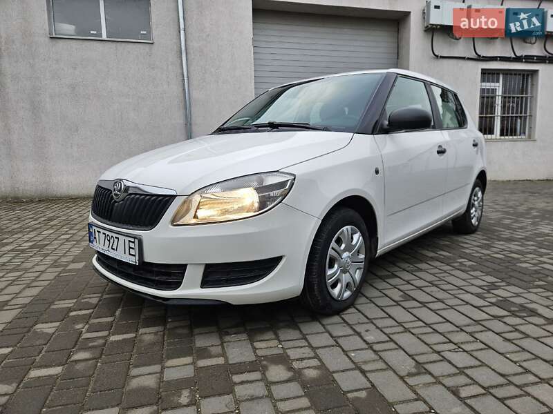Хэтчбек Skoda Fabia 2014 в Ивано-Франковске