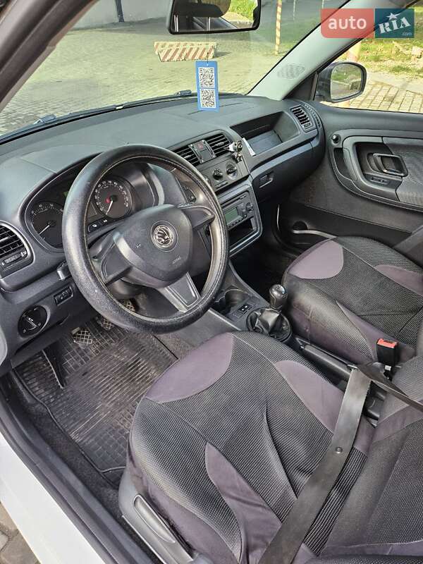 Хэтчбек Skoda Fabia 2014 в Ивано-Франковске