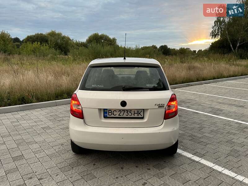 Хэтчбек Skoda Fabia 2010 в Львове фото 3 Хэтчбек Skoda Fabia 2010 в Львове