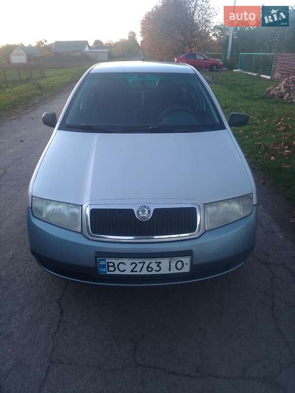 Хэтчбек Skoda Fabia 2003 в Луцке
