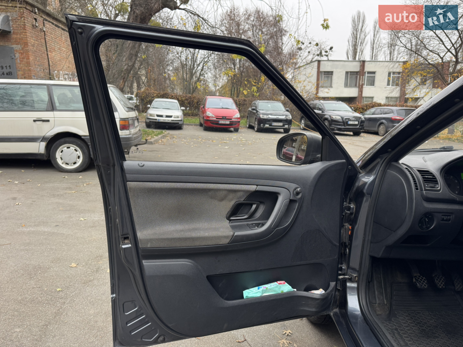 2011 Skoda Fabia - мініатюра 9