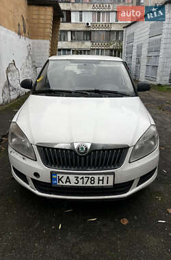 Хетчбек Skoda Fabia 2012 в Києві