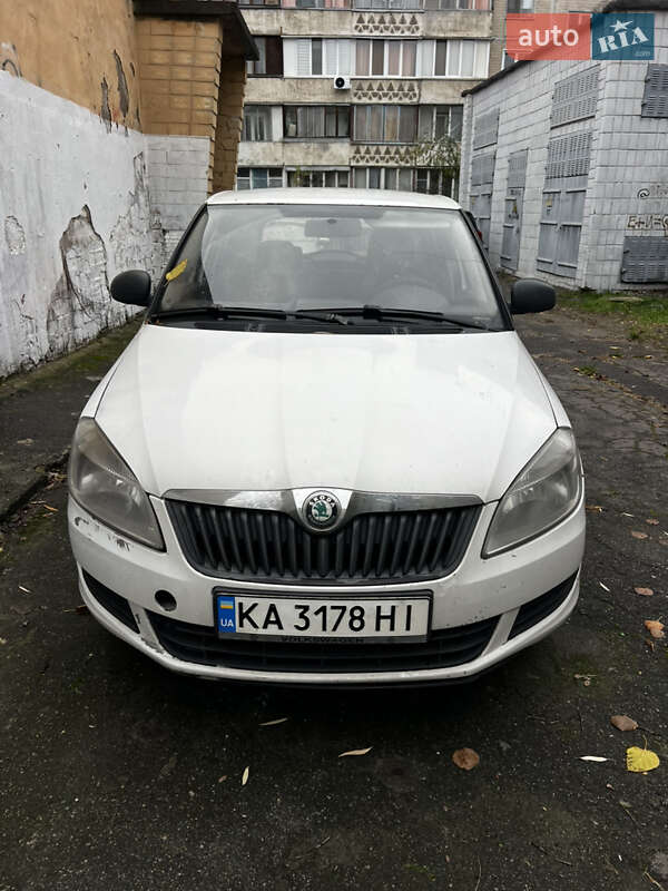 Хетчбек Skoda Fabia 2012 в Києві