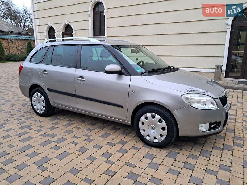 Универсал Skoda Fabia 2009 в Могилев-Подольске