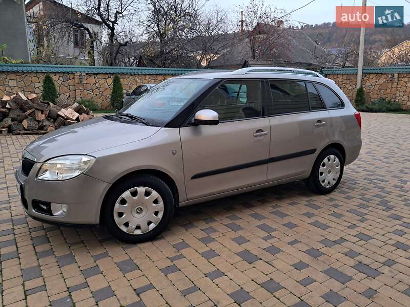 Универсал Skoda Fabia 2009 в Могилев-Подольске