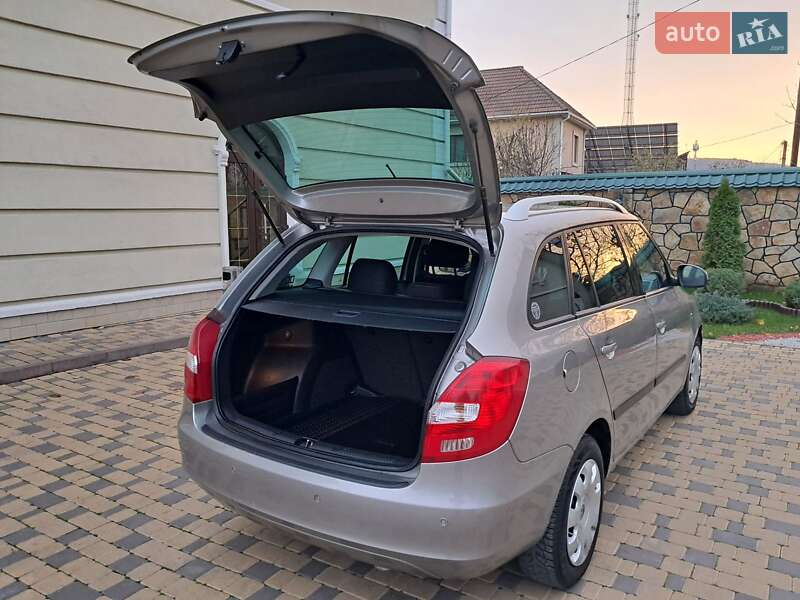 Универсал Skoda Fabia 2009 в Могилев-Подольске