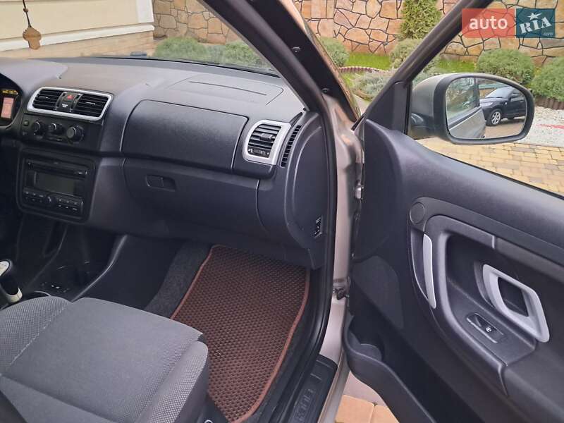 Универсал Skoda Fabia 2009 в Могилев-Подольске