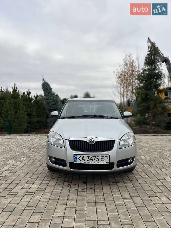Хэтчбек Skoda Fabia 2009 в Белогородке фото 3 Хэтчбек Skoda Fabia 2009 в Белогородке