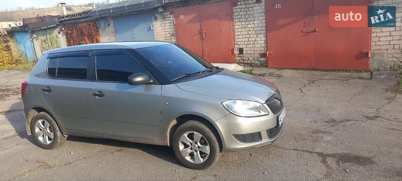 Хетчбек Skoda Fabia 2011 в Кривому Розі фото 5 Хетчбек Skoda Fabia 2011 в Кривому Розі