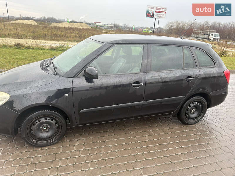 Універсал Skoda Fabia 2009 в Городку фото 2 Універсал Skoda Fabia 2009 в Городку
